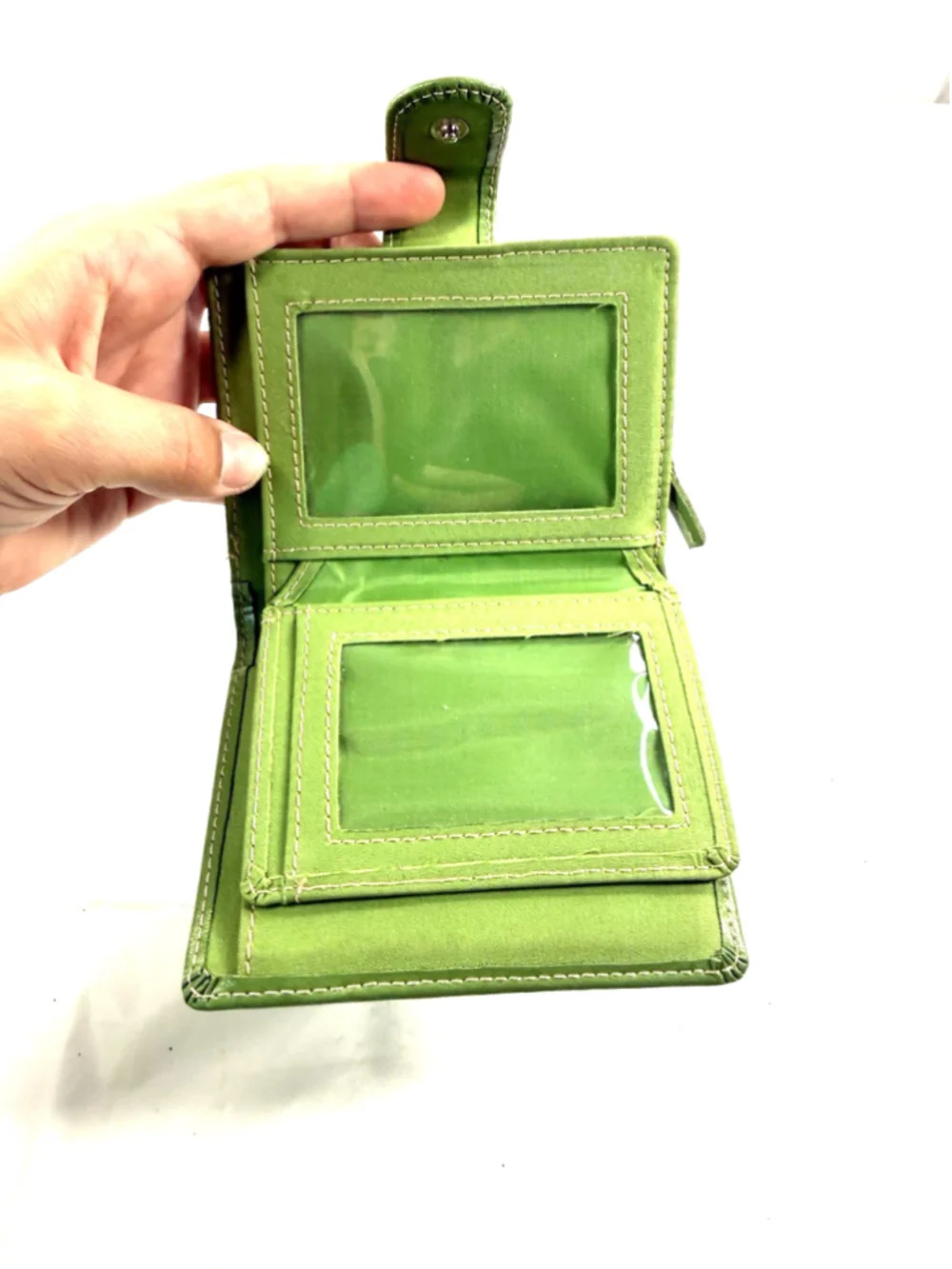 Buxton Green Leather Card Holder Wallet 3 id windows credit card and zip pocket